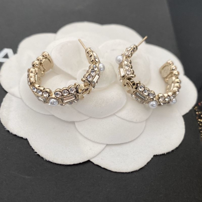 Ch*el brooches